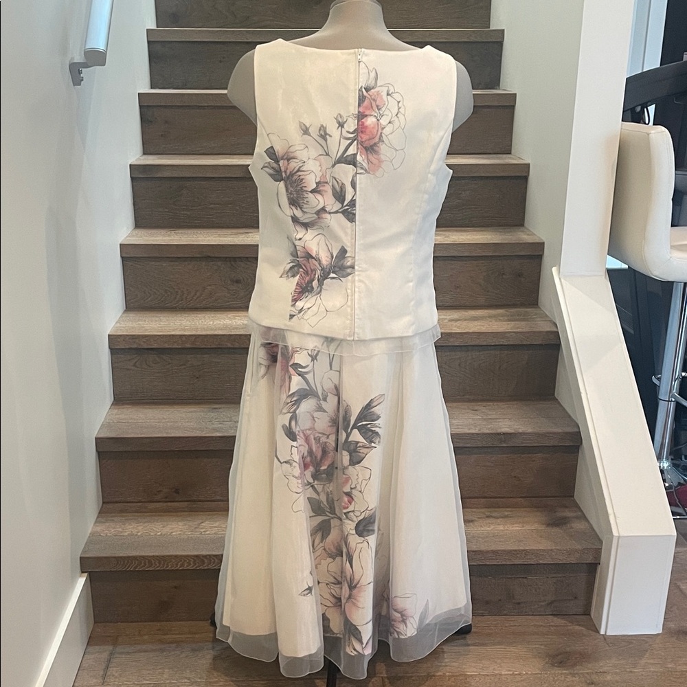 White House Black Market White Floral Midi Skirt - Picture 6 of 7